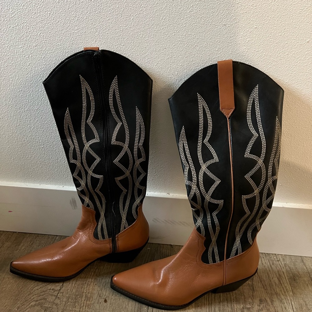 Coconuts by Matisse genuine leather boots size 7